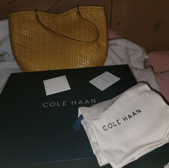 Cole Haan Genevieve shoulder bag - Picture 7 of 12
